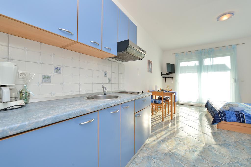Sara Apartments Petrcane Pokoj fotografie